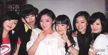 娱乐圈吃瓜的两人